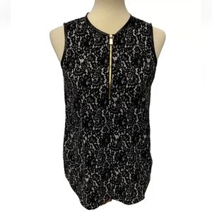 NWT Vince Camuto Goth printed lace top.